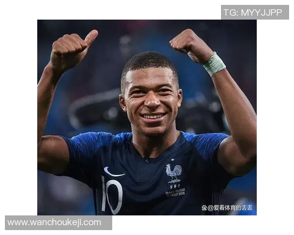 全球足球巨星十人招牌瞬间集锦展现风采与荣耀