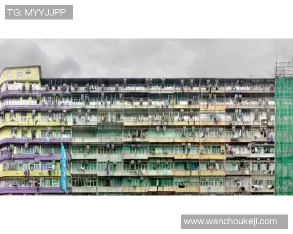 足球球星财富揭秘：究竟他们的收入和奢华生活有多惊人