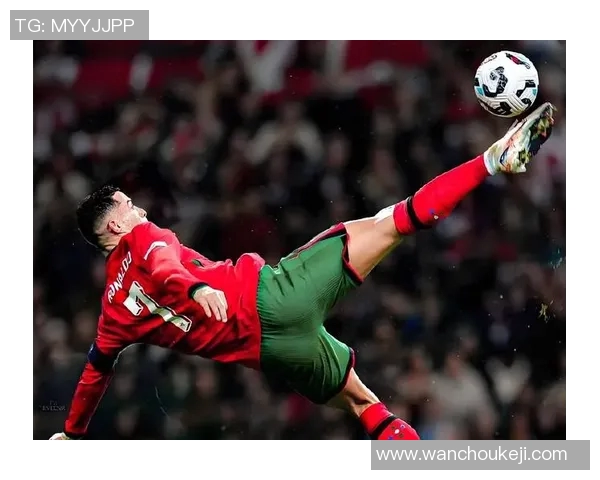 七号球星传奇风采足球图文全集展现足坛巨星风貌与精彩瞬间